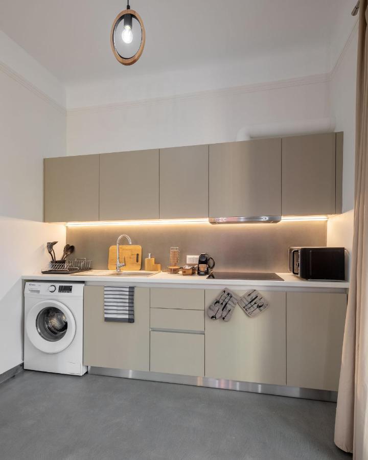Christiana's Lovely In Psyri, Apartment